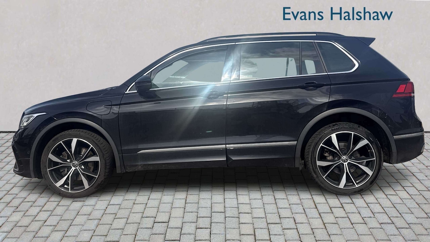 Used Volkswagen Tiguan 2023 for sale - 77972559: Photo 5