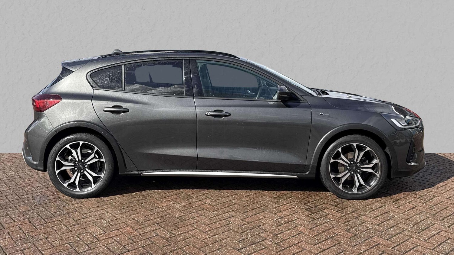 Used Ford Focus 2022 for sale - 75981472: Photo 2