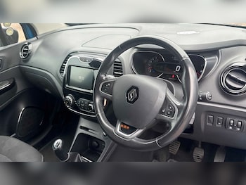 Used Renault Captur 2016 for sale - 79294958: Photo