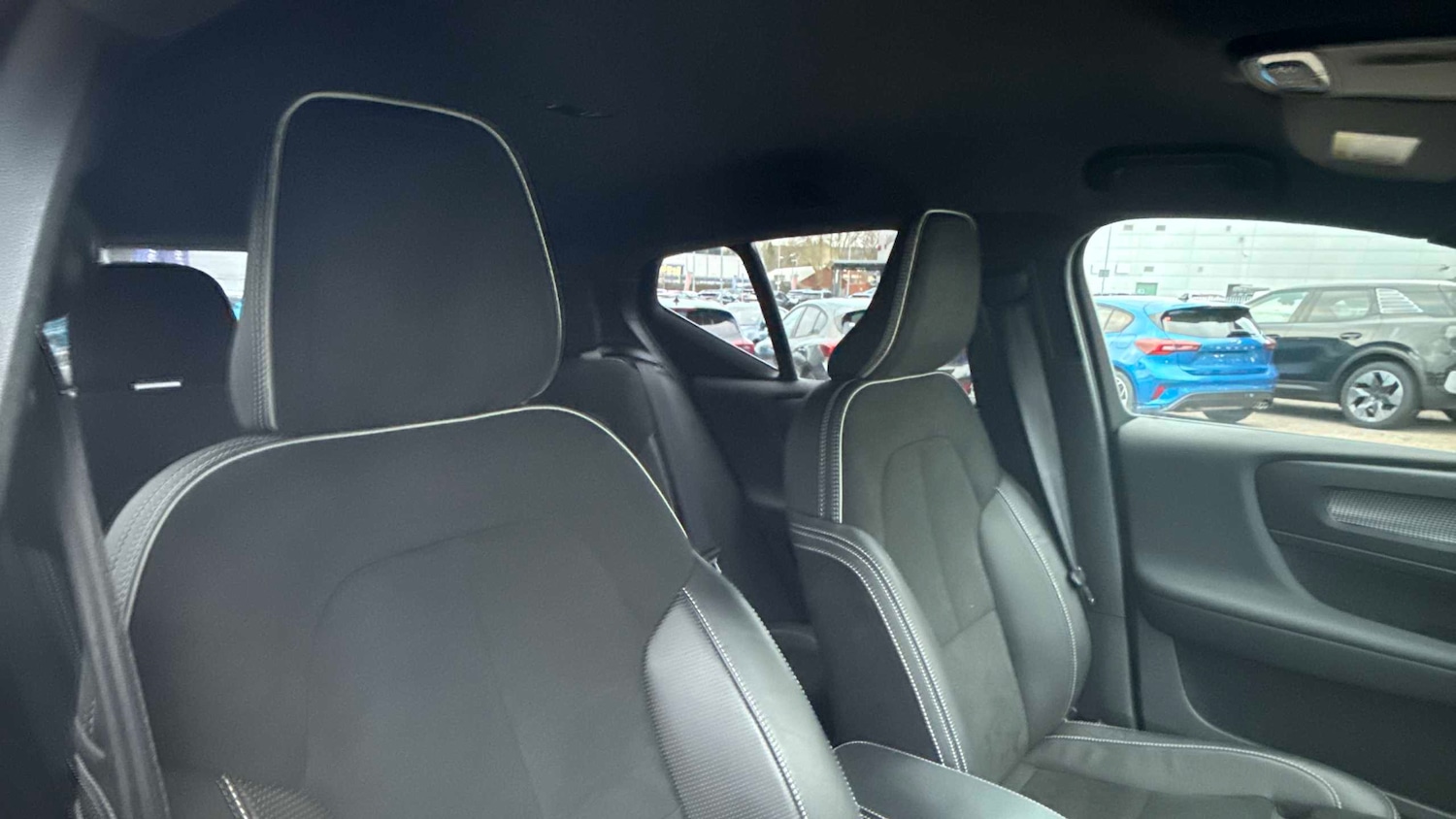 Used Volvo XC40 2020 for sale - 76916048: Photo 3