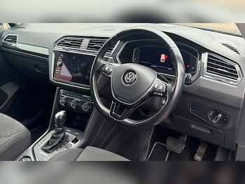 Used Volkswagen Tiguan 2019 for sale - 77428987: Photo