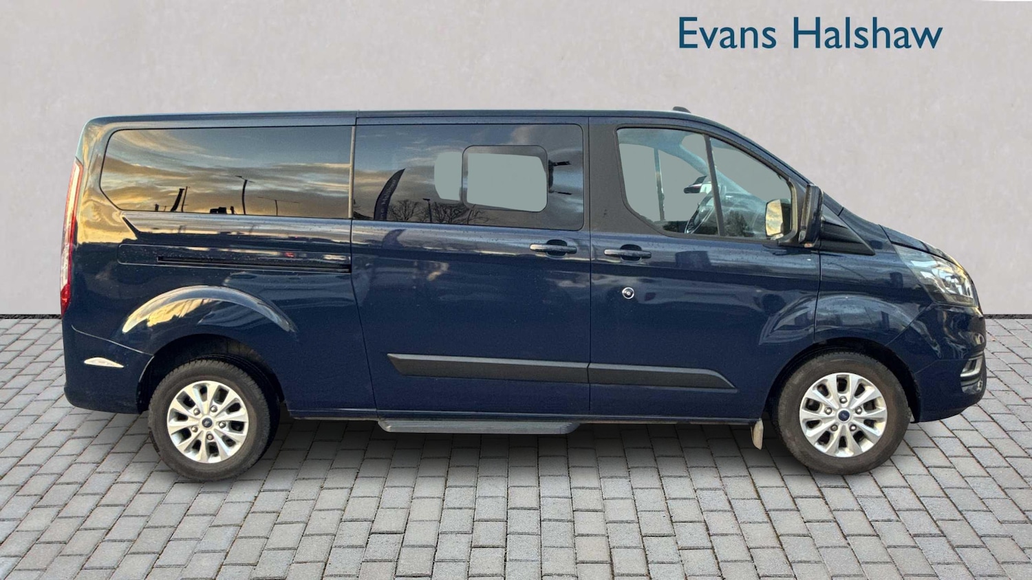 Used Ford Tourneo Custom 2021 for sale - 77194666: Photo 2