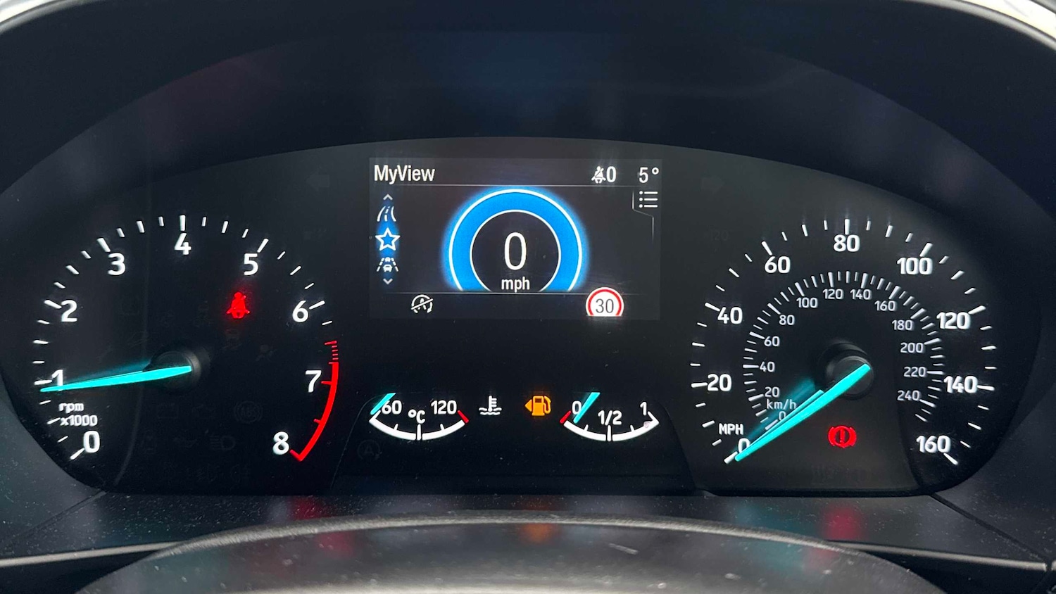 Used Ford Focus 2019 for sale - 76746068: Photo 9