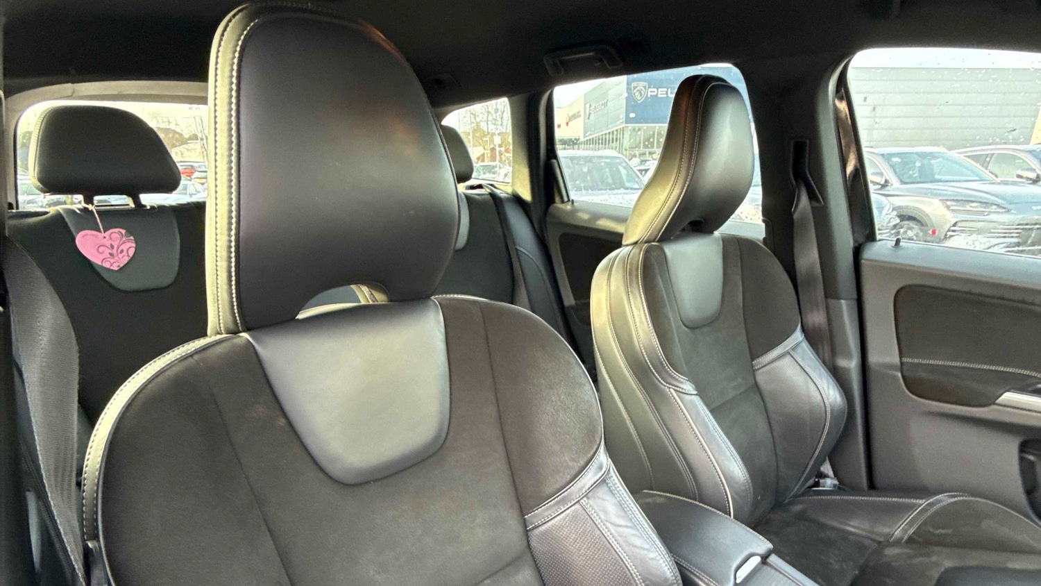 Used Volvo XC60 2016 for sale - 77589236: Photo 5