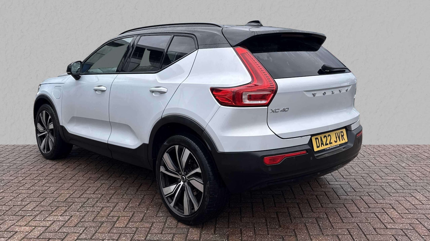Used Volvo XC40 2022 for sale - 75968145: Photo 3