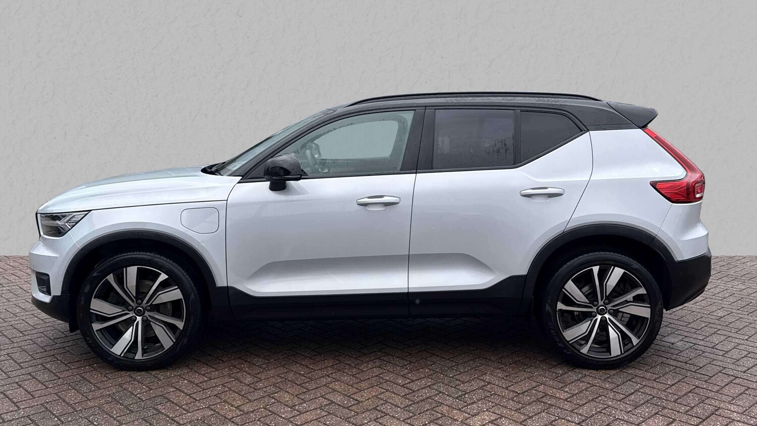 Used Volvo XC40 2022 for sale - 75968145: Photo 4