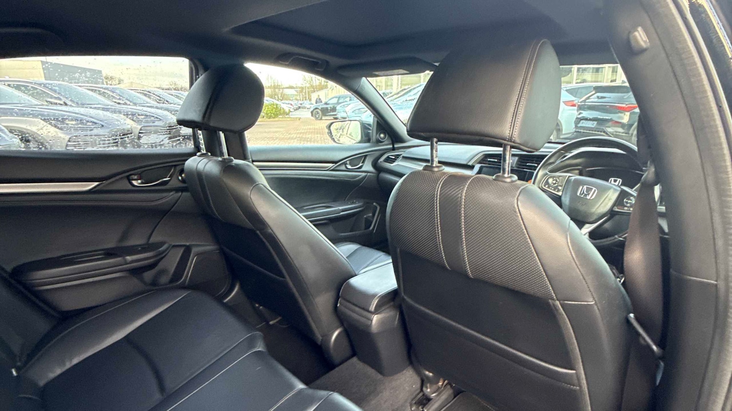 Used Honda Civic 2017 for sale - 77589103: Photo 5