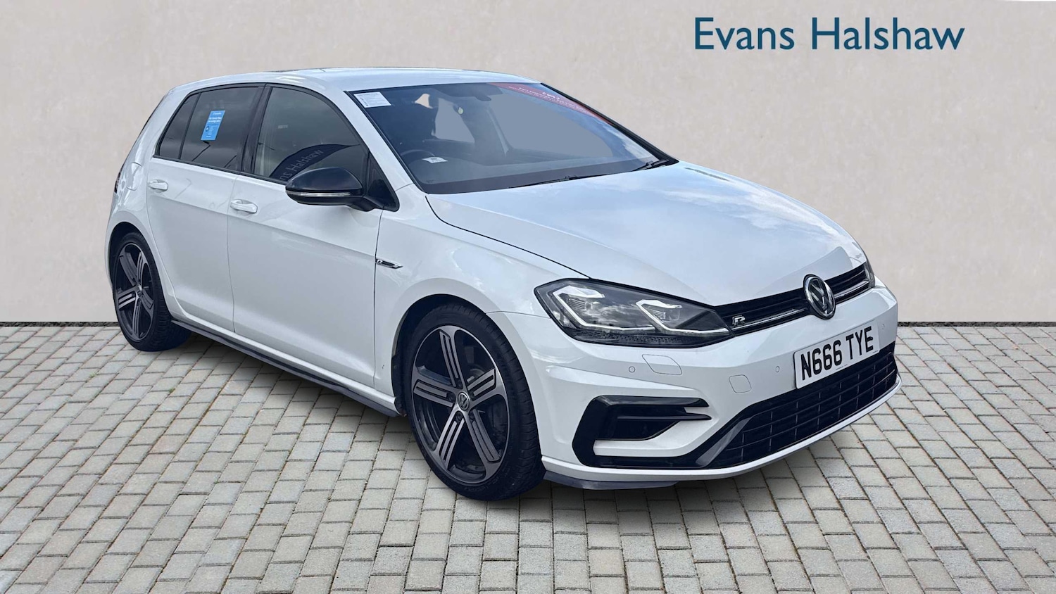 Used Volkswagen Golf 2018 for sale - 76668990: Photo 1