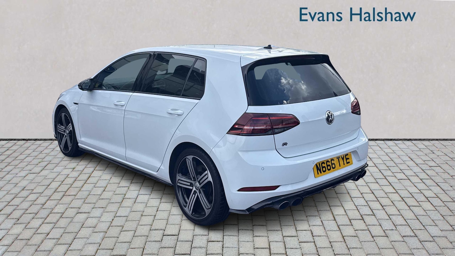 Used Volkswagen Golf 2018 for sale - 76668990: Photo 3