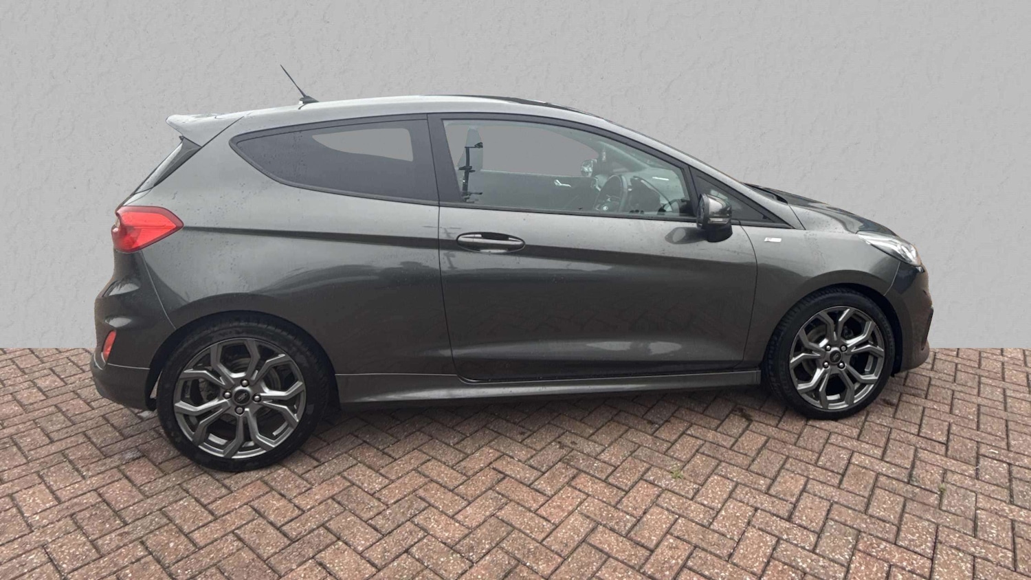Used Ford Fiesta 2018 for sale - 76113424: Photo 2