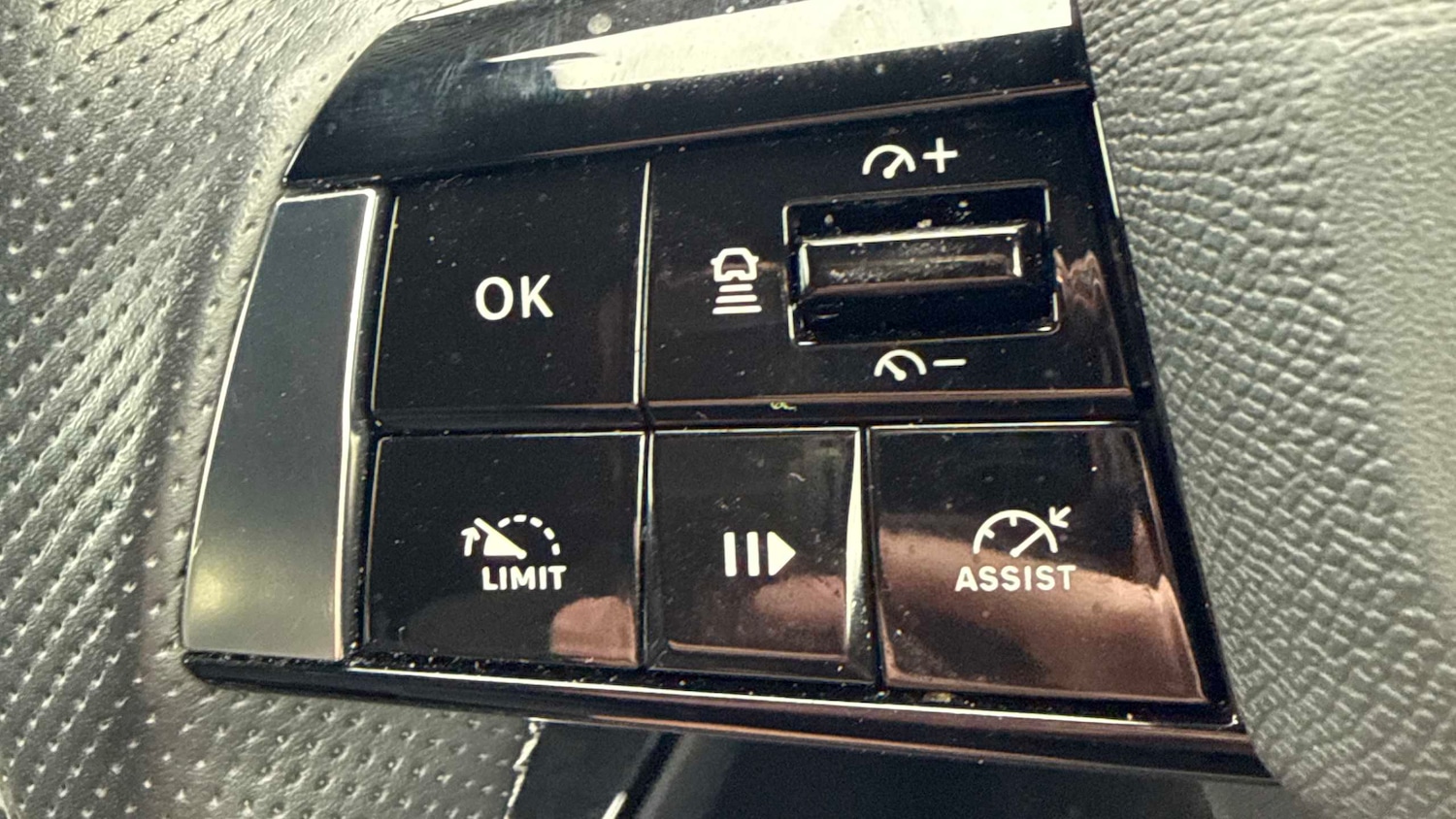 Used Vauxhall Astra 2023 for sale - 77996017: Photo 23