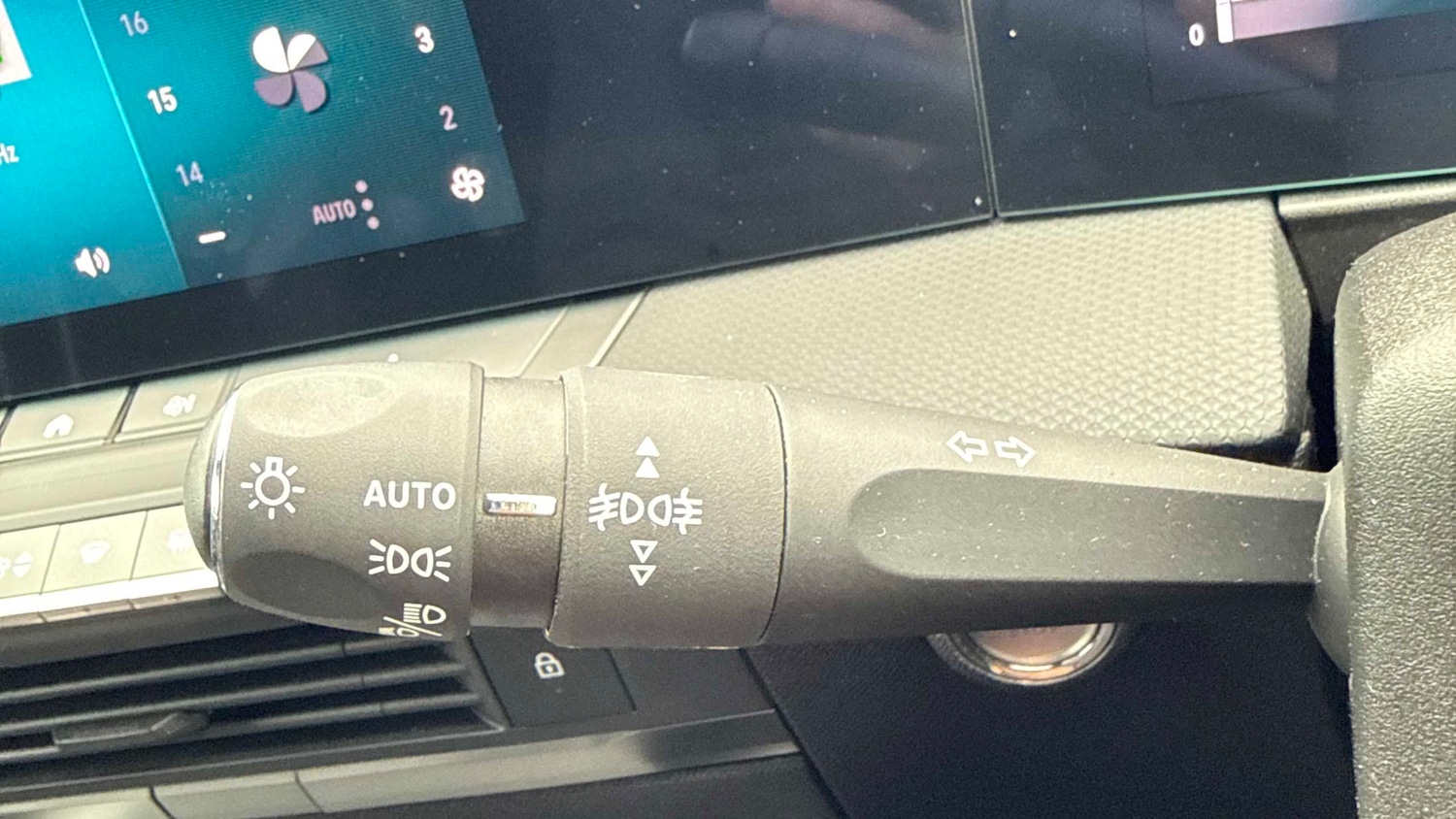 Used Vauxhall Astra 2023 for sale - 77996017: Photo 24