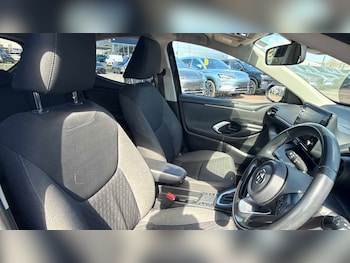 Used Toyota Yaris 2021 for sale - 78129632: Photo