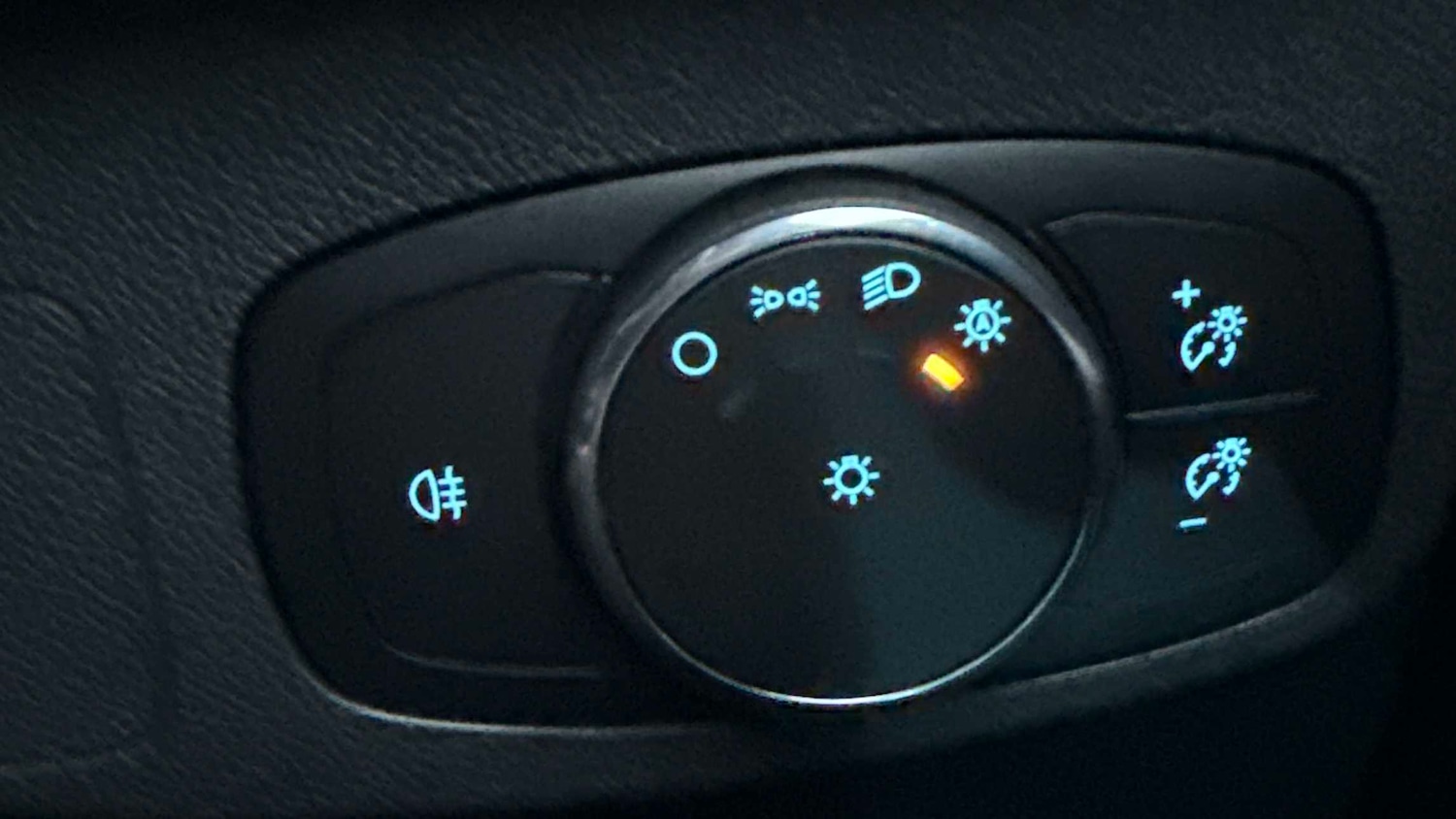 Used Ford Focus 2023 for sale - 77083015: Photo 21