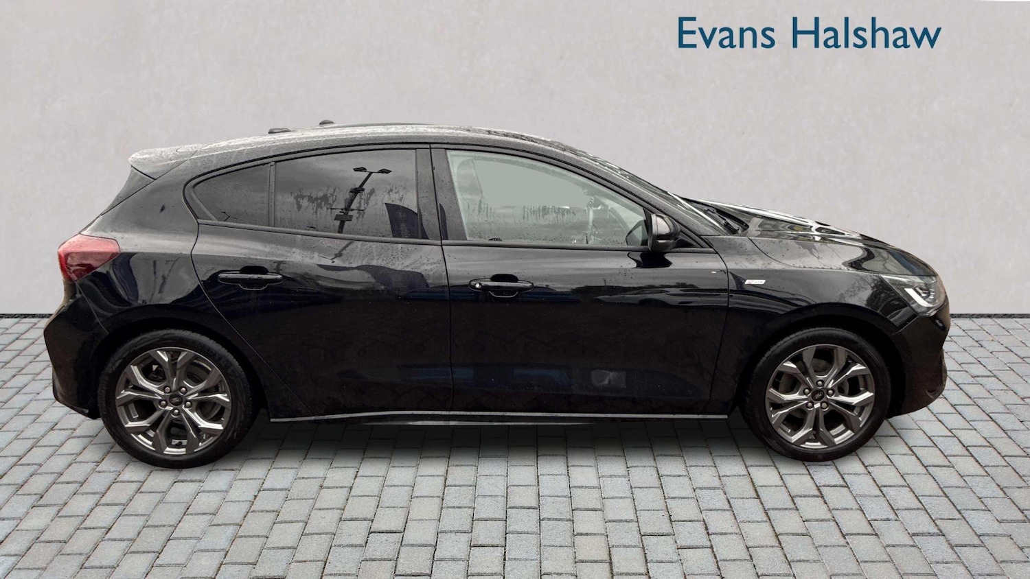Used Ford Focus 2022 for sale - 76421069: Photo 2