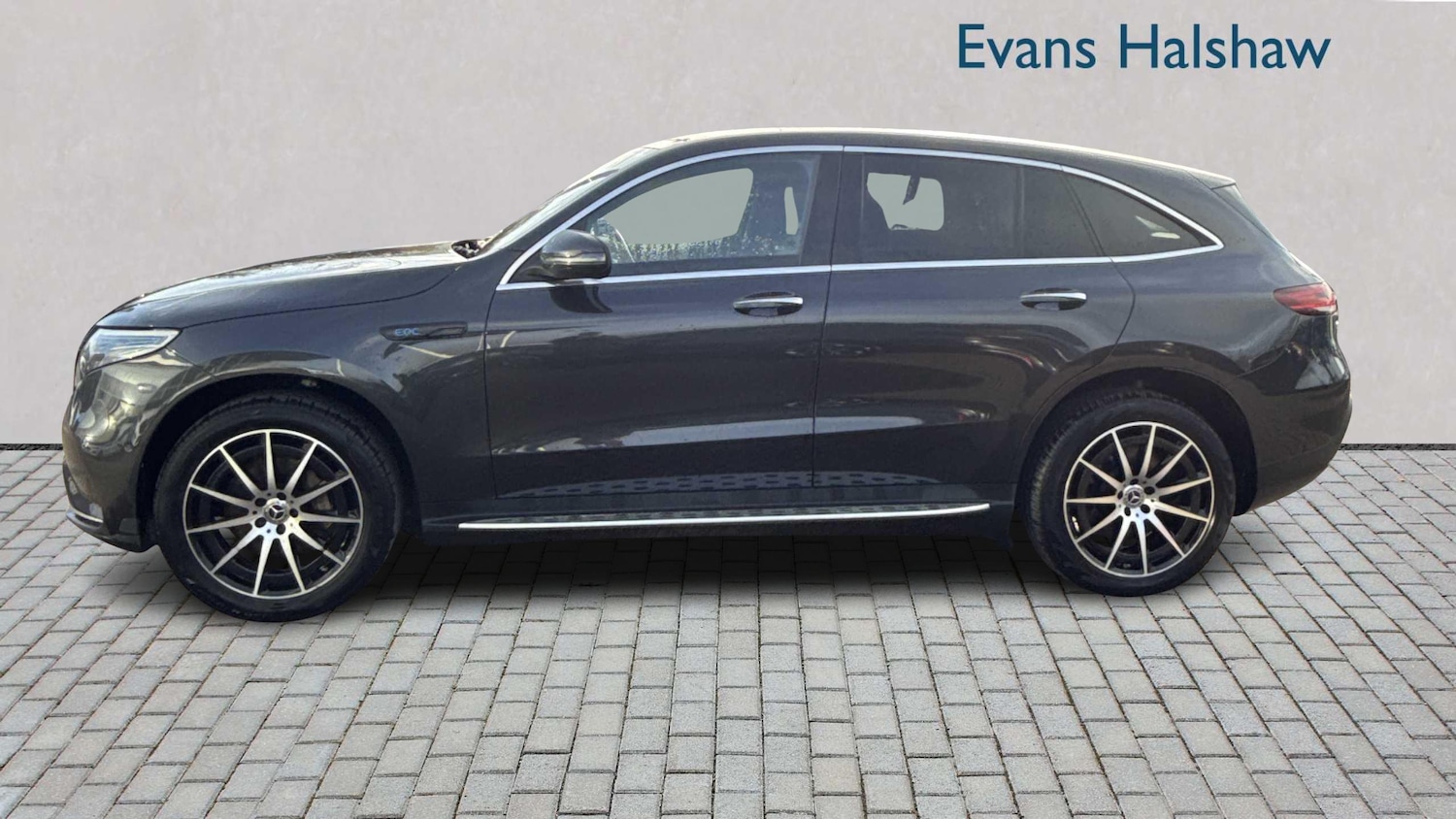 Used Mercedes-Benz EQC 2022 for sale - 76916180: Photo 4