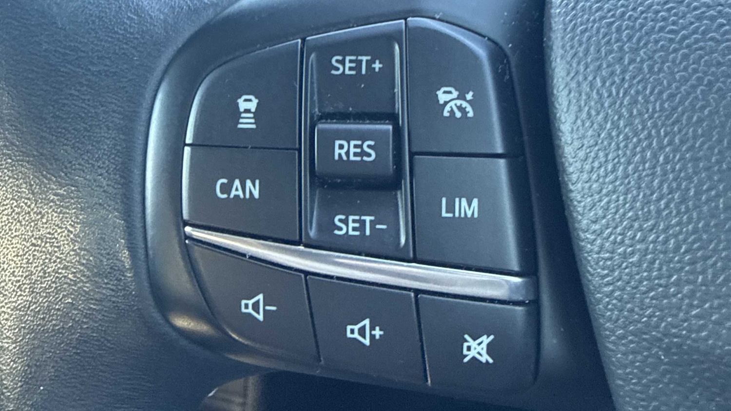 Used Ford Fiesta 2017 for sale - 75944502: Photo 24