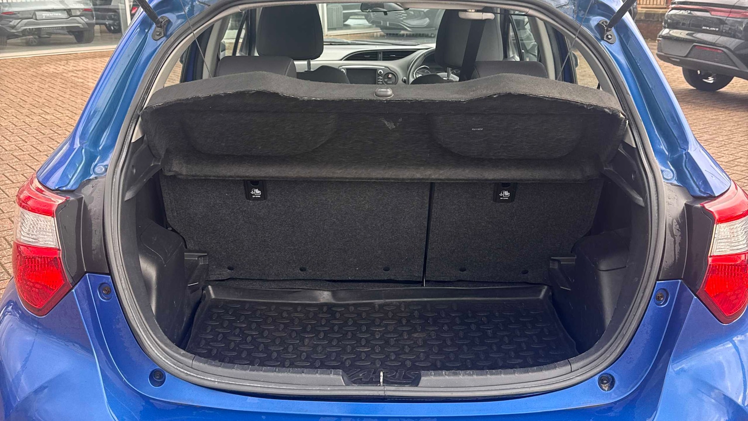 Used Toyota Yaris 2019 for sale - 77899241: Photo 11