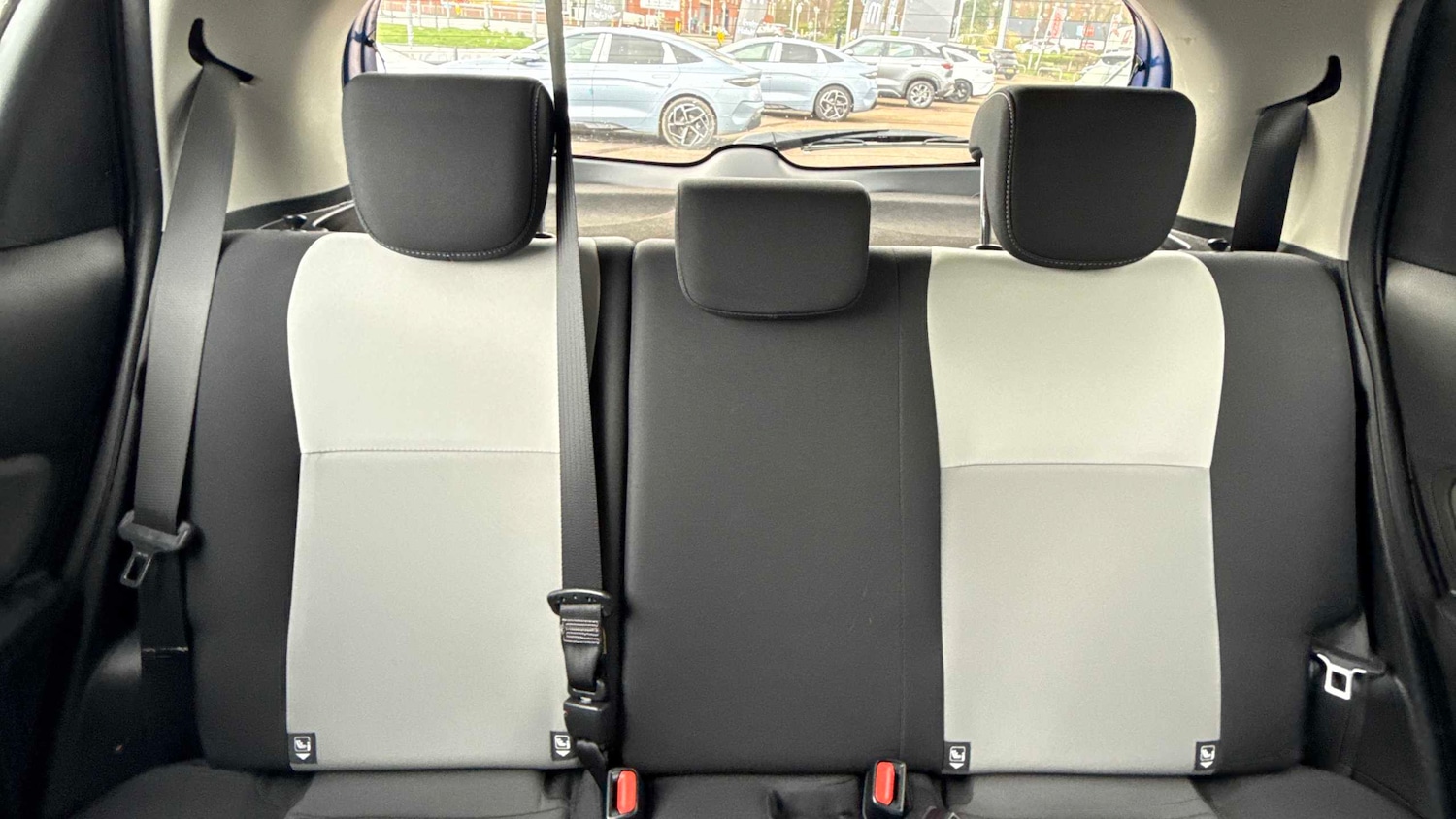 Used Toyota Yaris 2019 for sale - 77899241: Photo 15