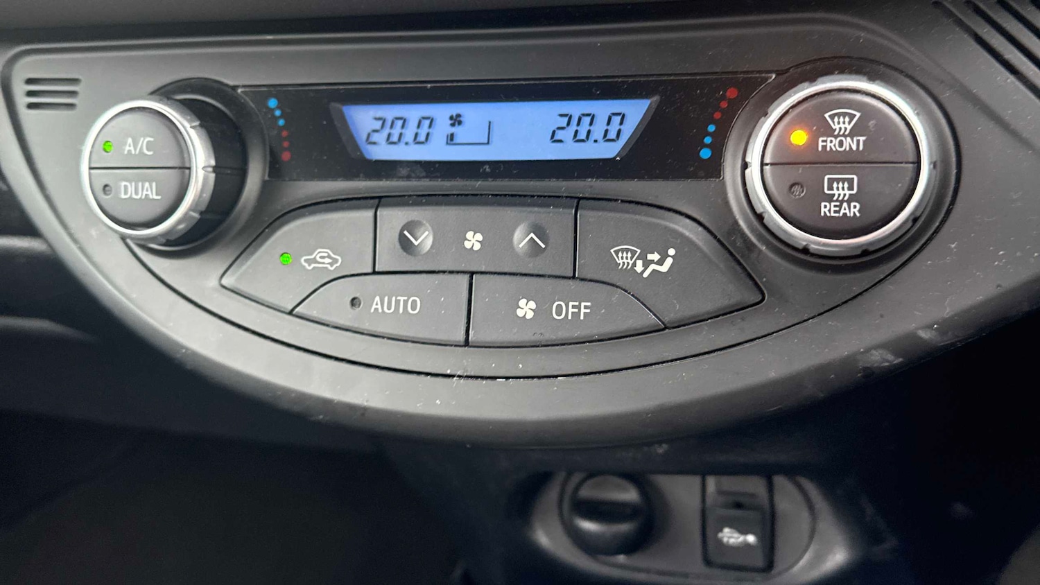 Used Toyota Yaris 2019 for sale - 77899241: Photo 23