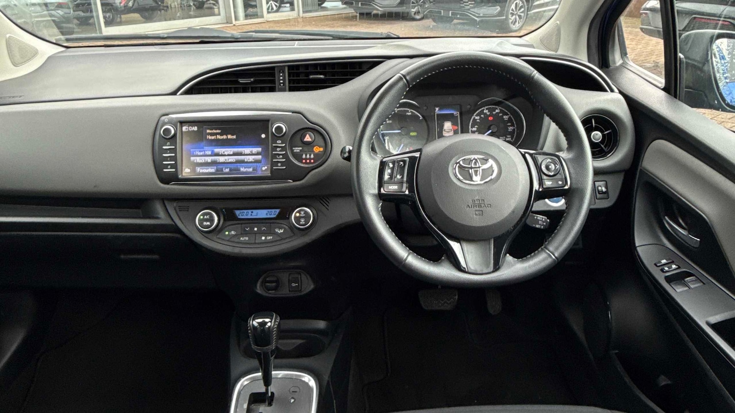 Used Toyota Yaris 2019 for sale - 77899241: Photo 8