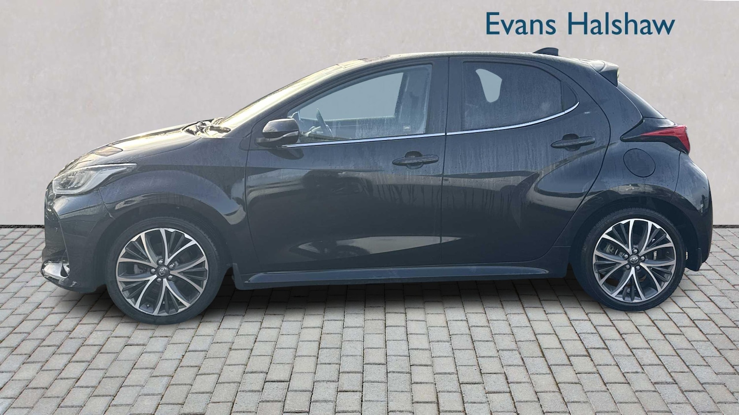 Used Toyota Yaris 2022 for sale - 76967744: Photo 4