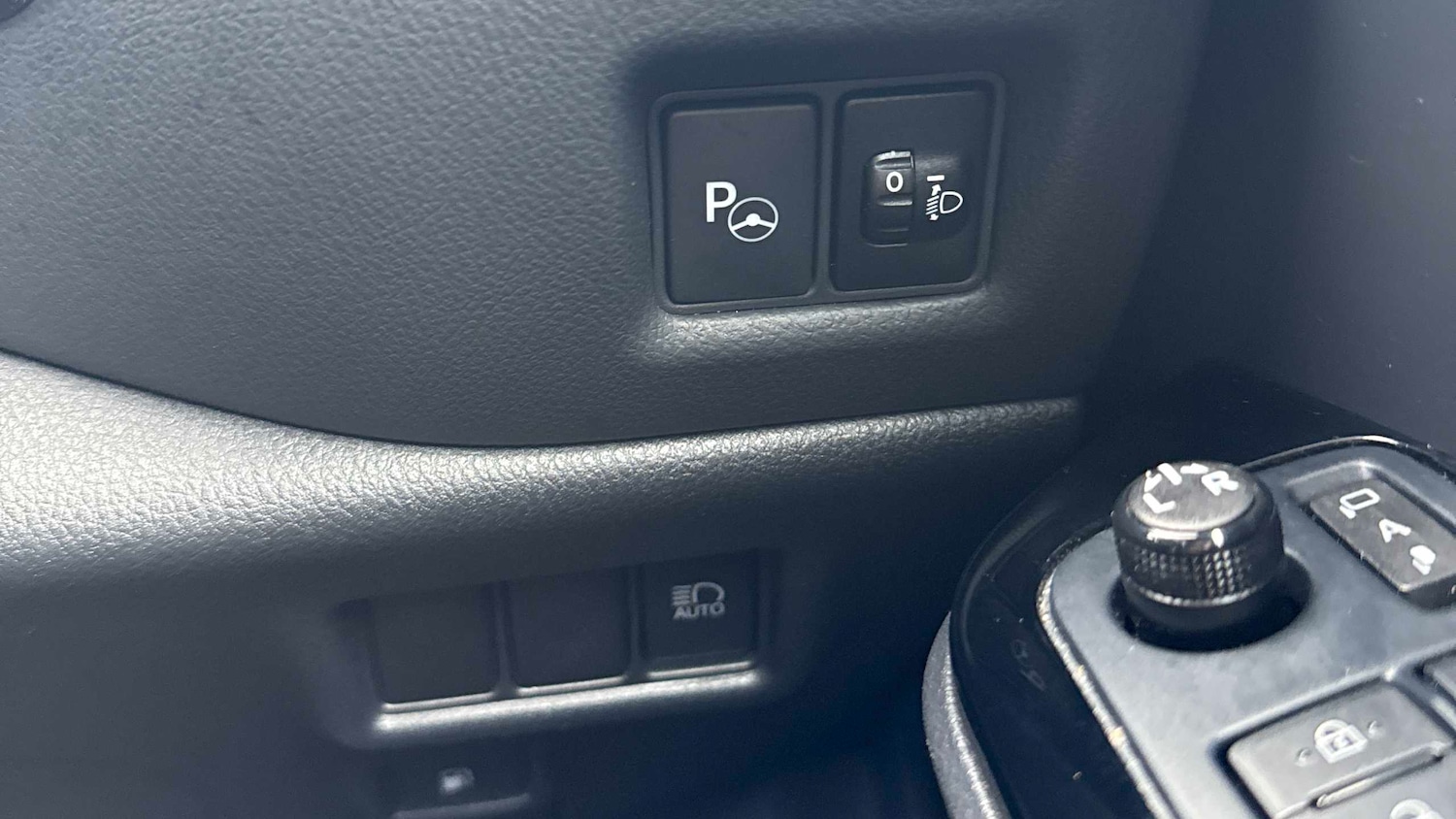 Used Toyota C-HR 2020 for sale - 77194515: Photo 27