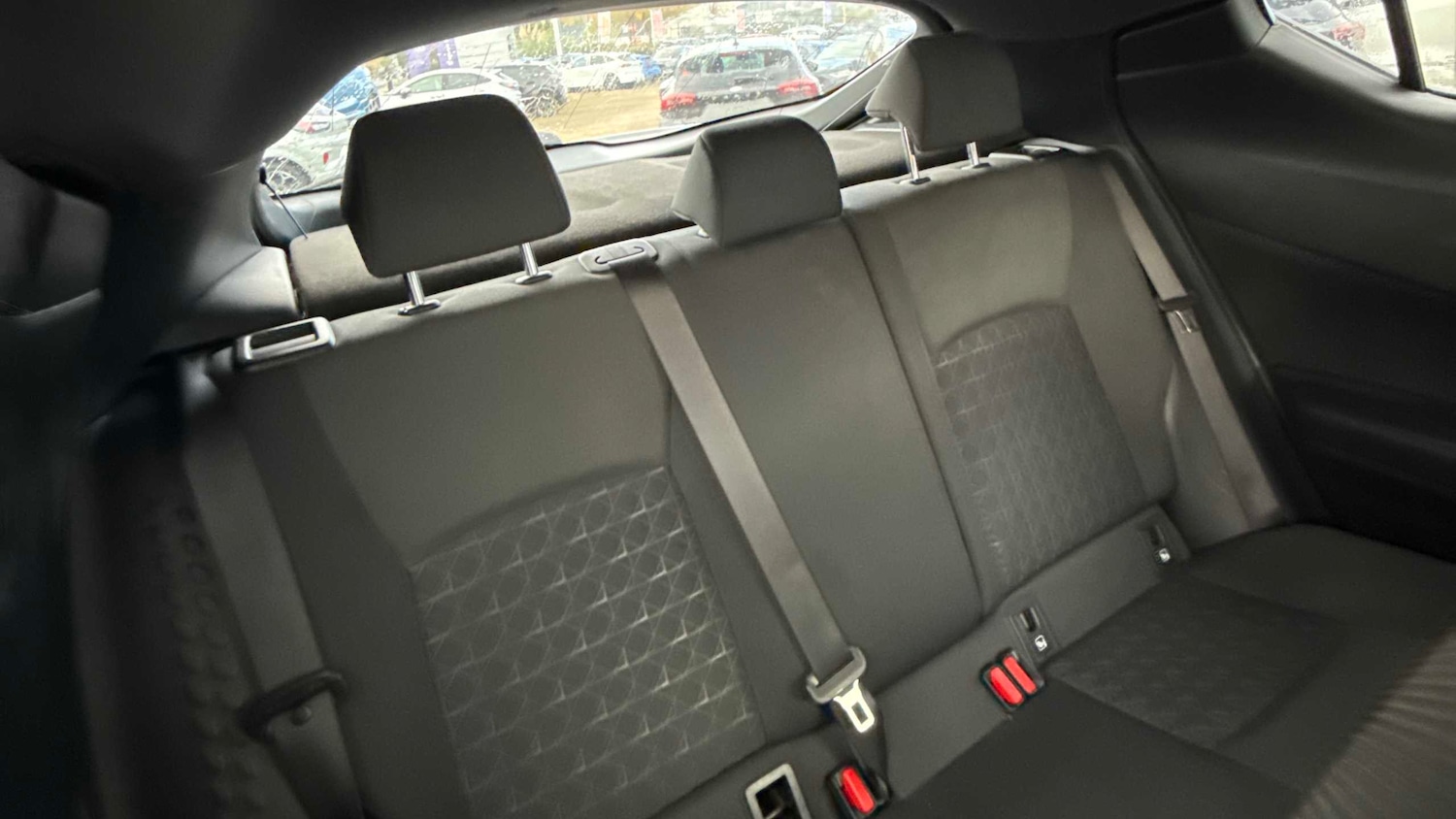 Used Toyota C-HR 2020 for sale - 77397905: Photo 11