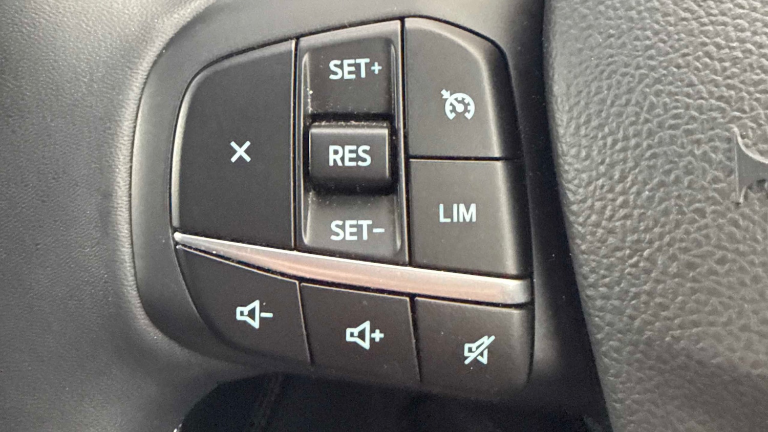 Used Ford Kuga 2023 for sale - 77397969: Photo 21