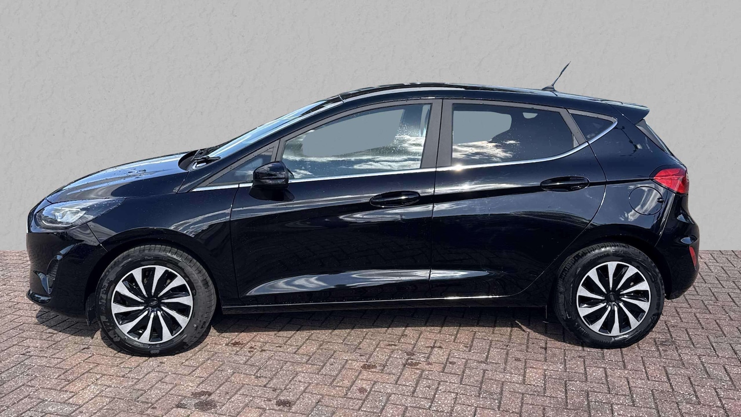 Used Ford Fiesta 2023 for sale - 76087899: Photo 2