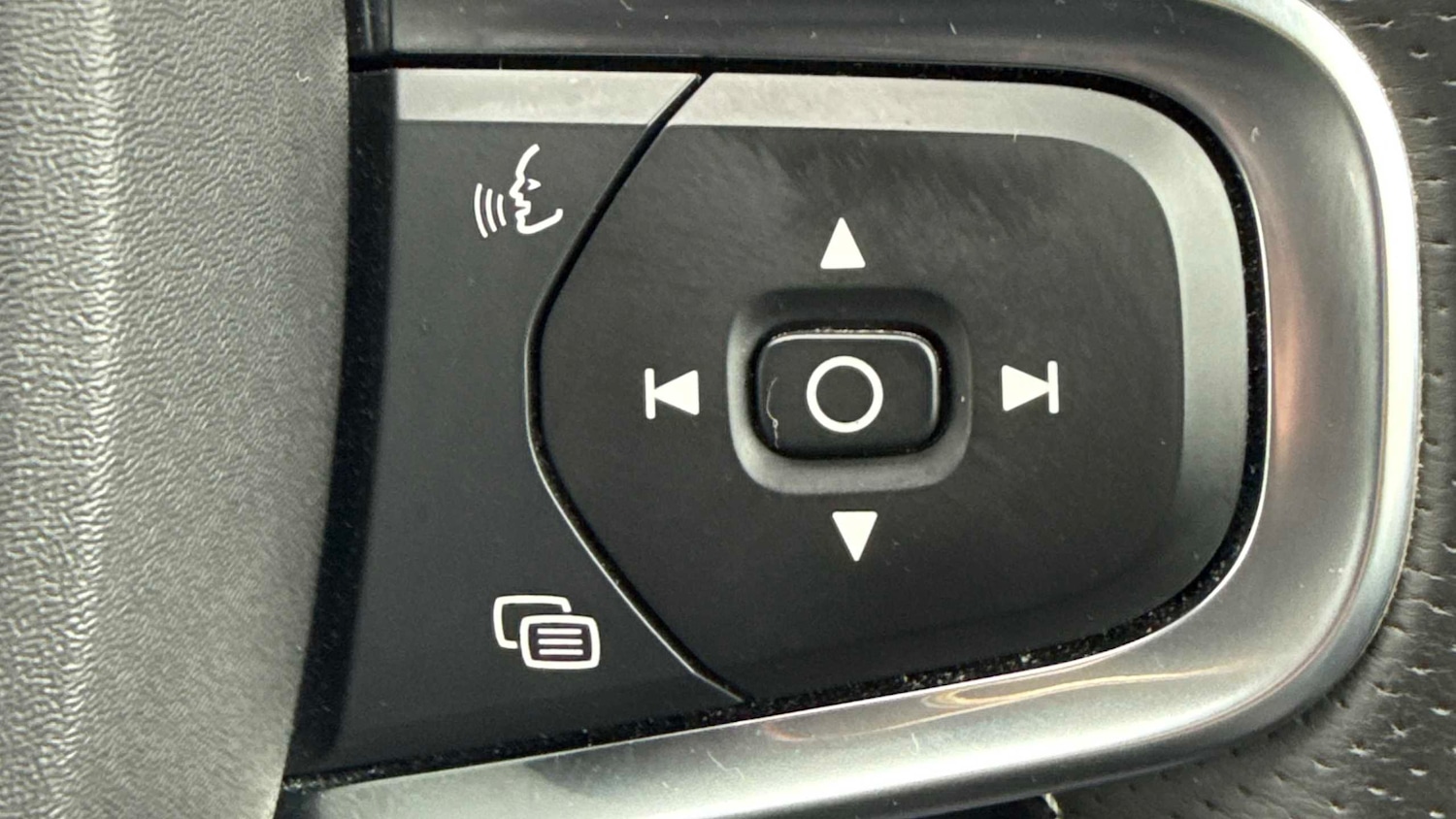 Used Volvo XC40 2020 for sale - 77194637: Photo 15