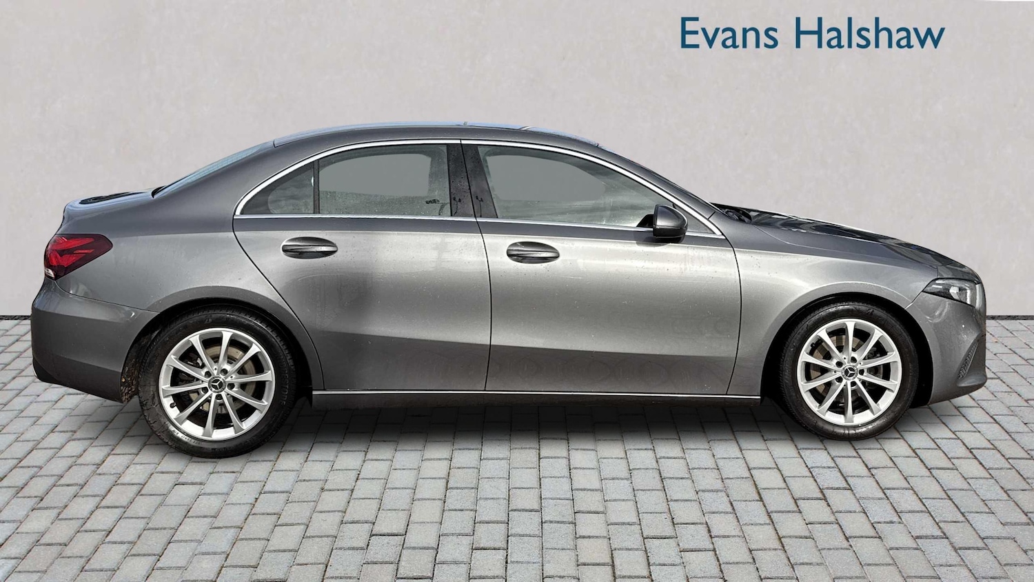 Used Mercedes-Benz A-Class 2020 for sale - 76362565: Photo 2