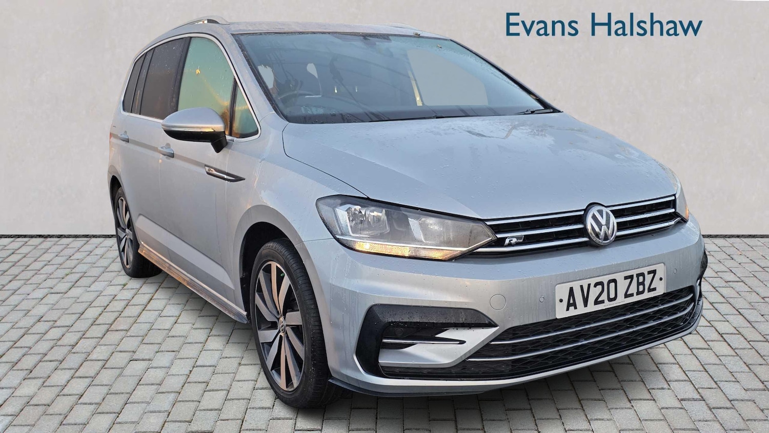Used Volkswagen Touran 2020 for sale - 77194642: Photo 2