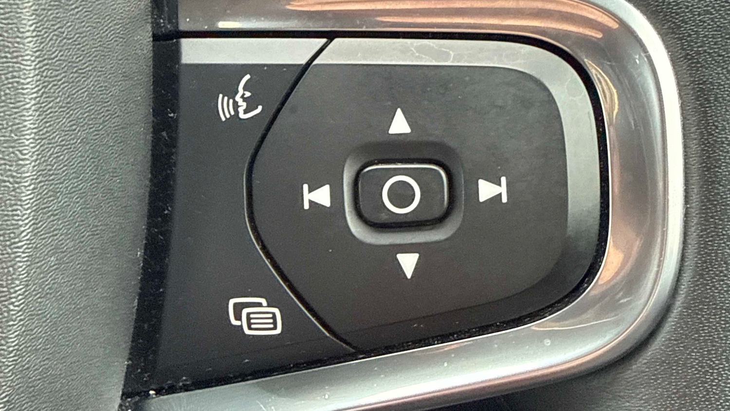 Used Volvo XC40 2021 for sale - 77270126: Photo 18