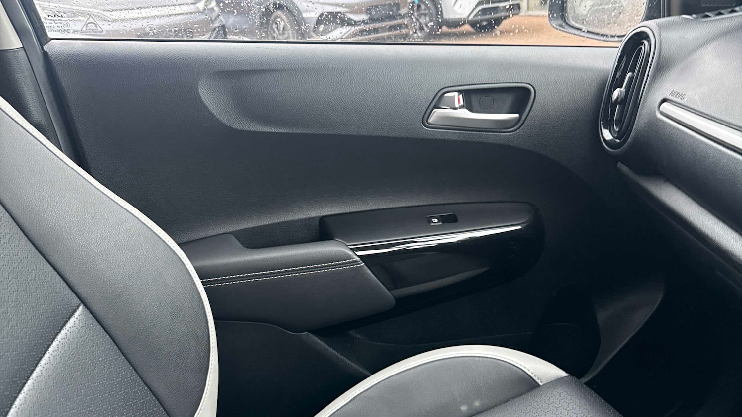 Used Kia Picanto 2024 for sale - 77787107: Photo 7