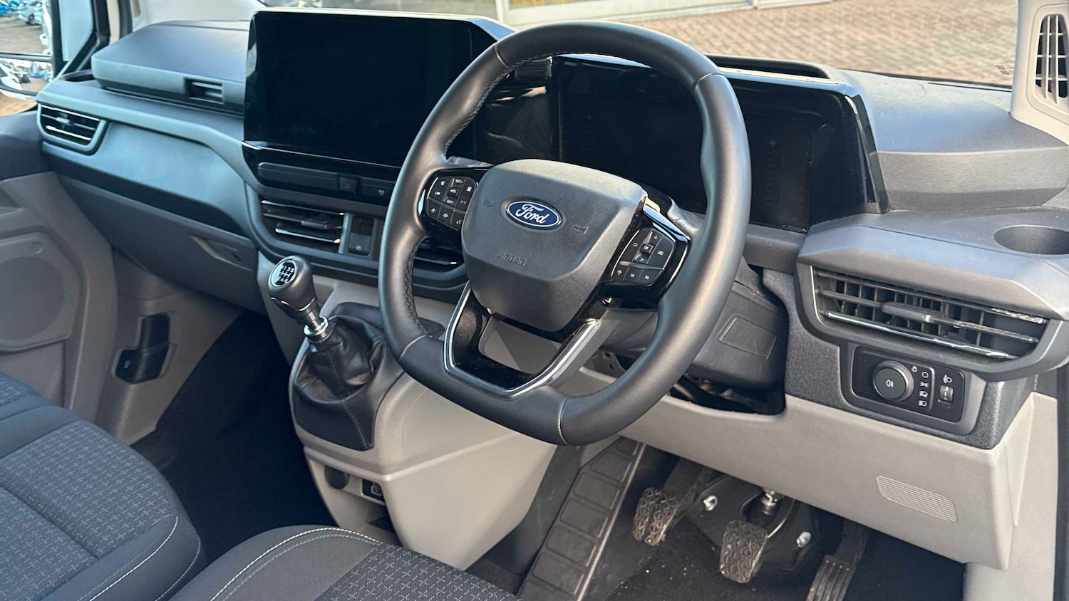 Used Ford Tourneo Custom 2024 for sale - 77011102: Photo 7