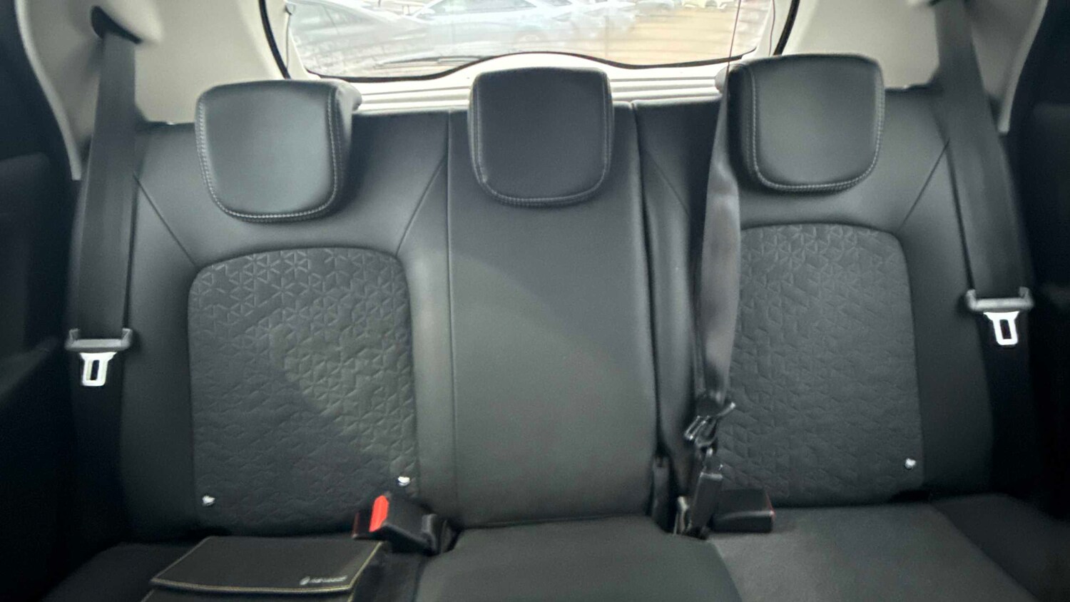 Used Renault Zoe 2023 for sale - 77348137: Photo 8