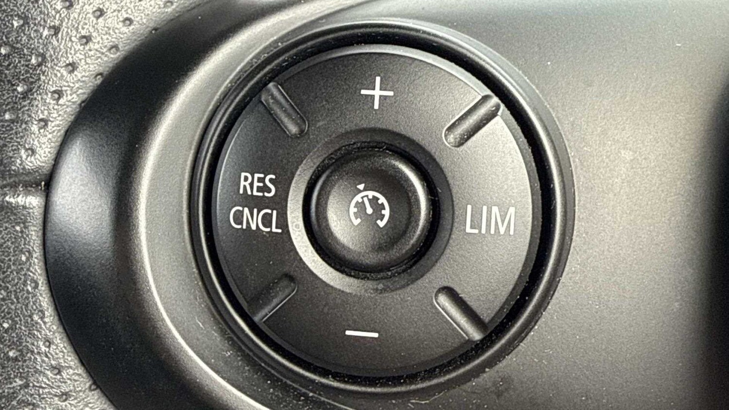 Used MINI Convertible 2019 for sale - 77194569: Photo 18