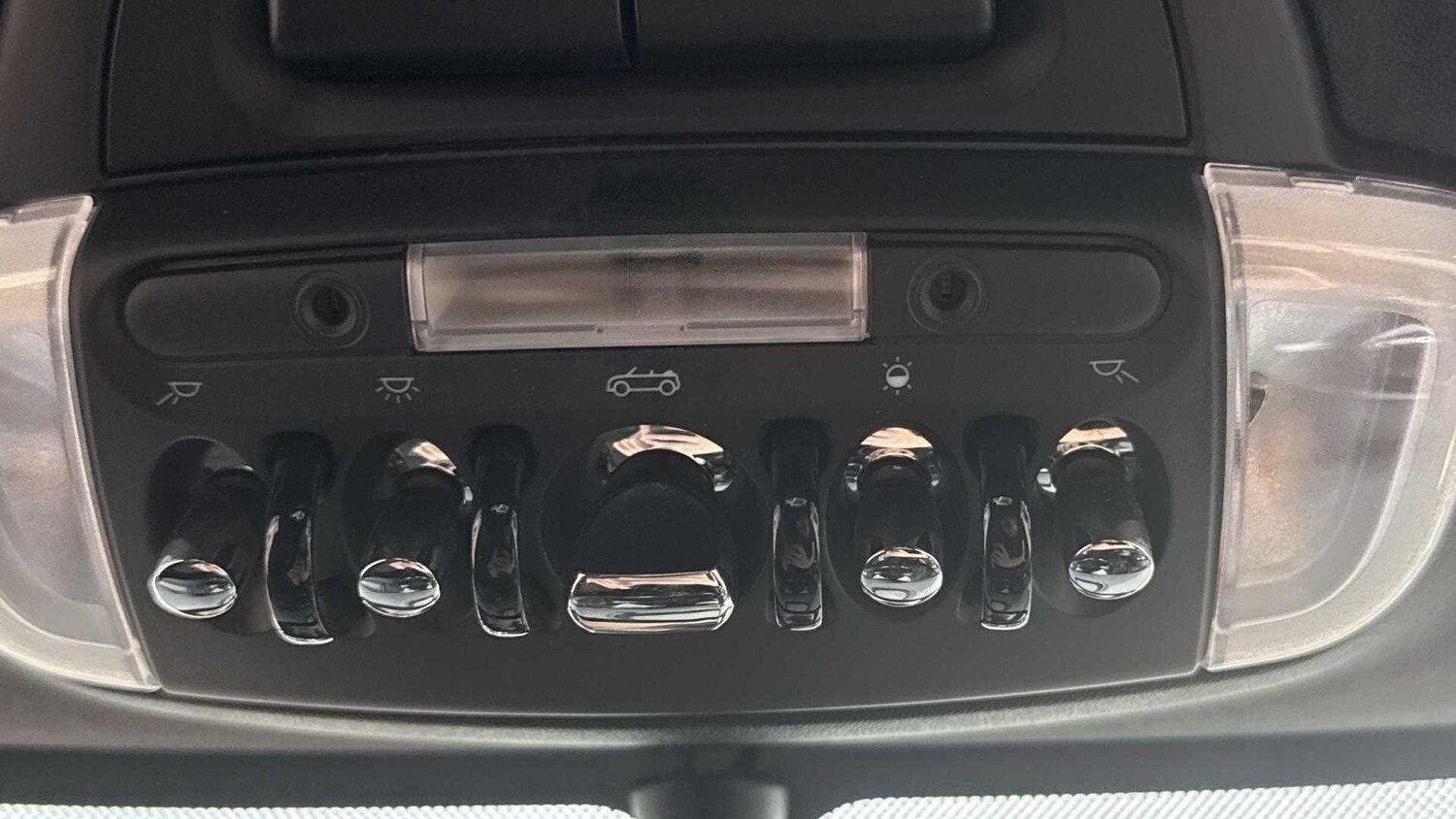 Used MINI Convertible 2019 for sale - 77194569: Photo 22