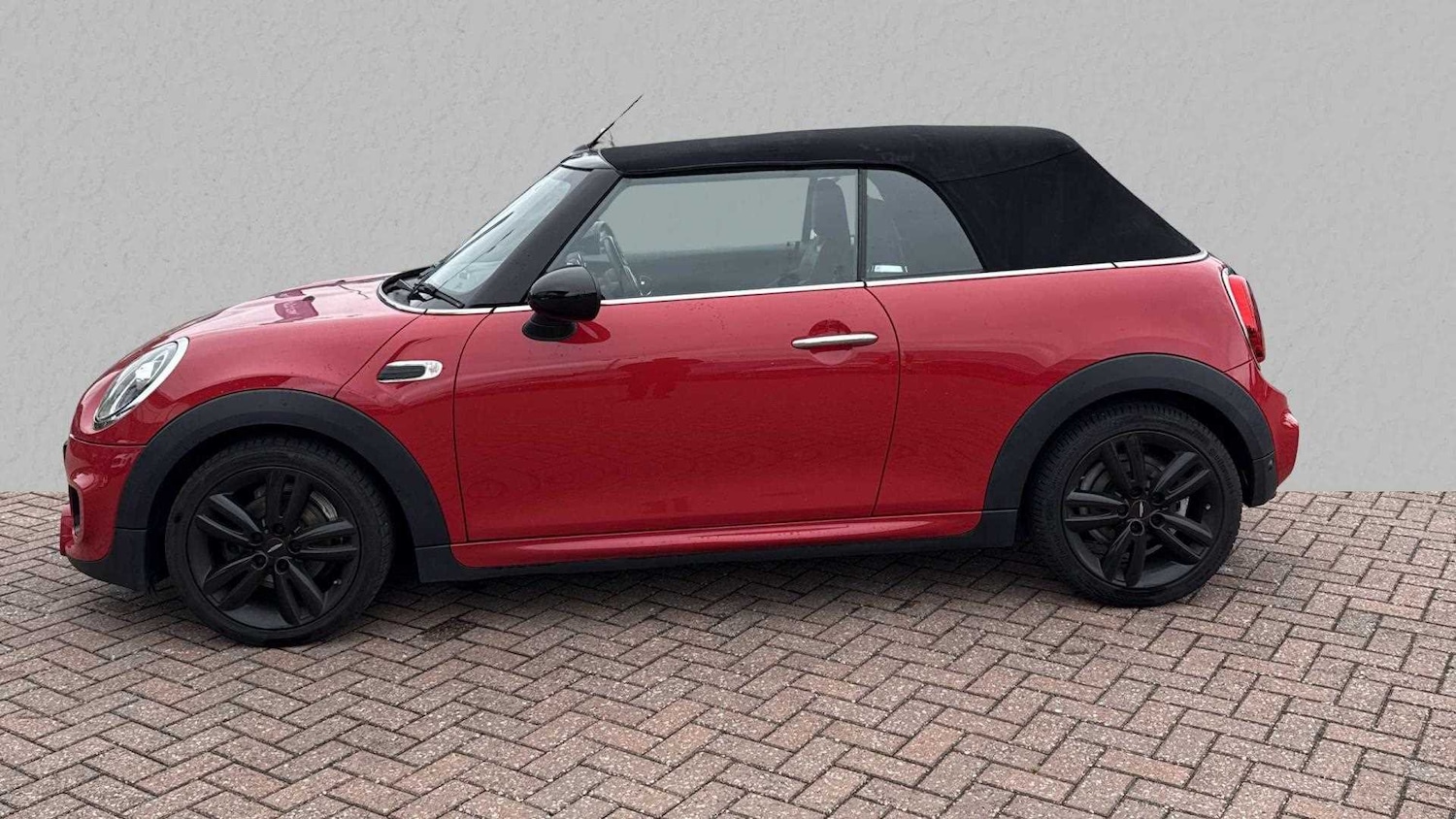 Used MINI Convertible 2019 for sale - 77194569: Photo 4