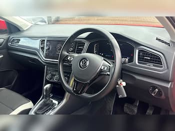 Used Volkswagen T-Roc 2021 for sale - 79784510: Photo