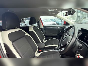 Used Volkswagen T-Roc 2021 for sale - 79784510: Photo