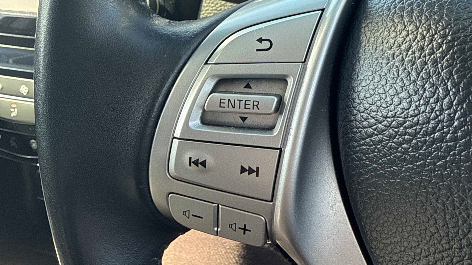 Used Nissan Qashqai 2017 for sale - 78129736: Photo 19