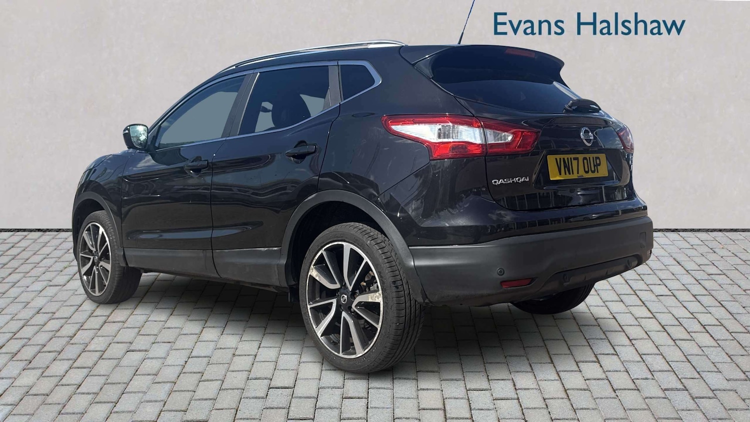 Used Nissan Qashqai 2017 for sale - 78129736: Photo 2