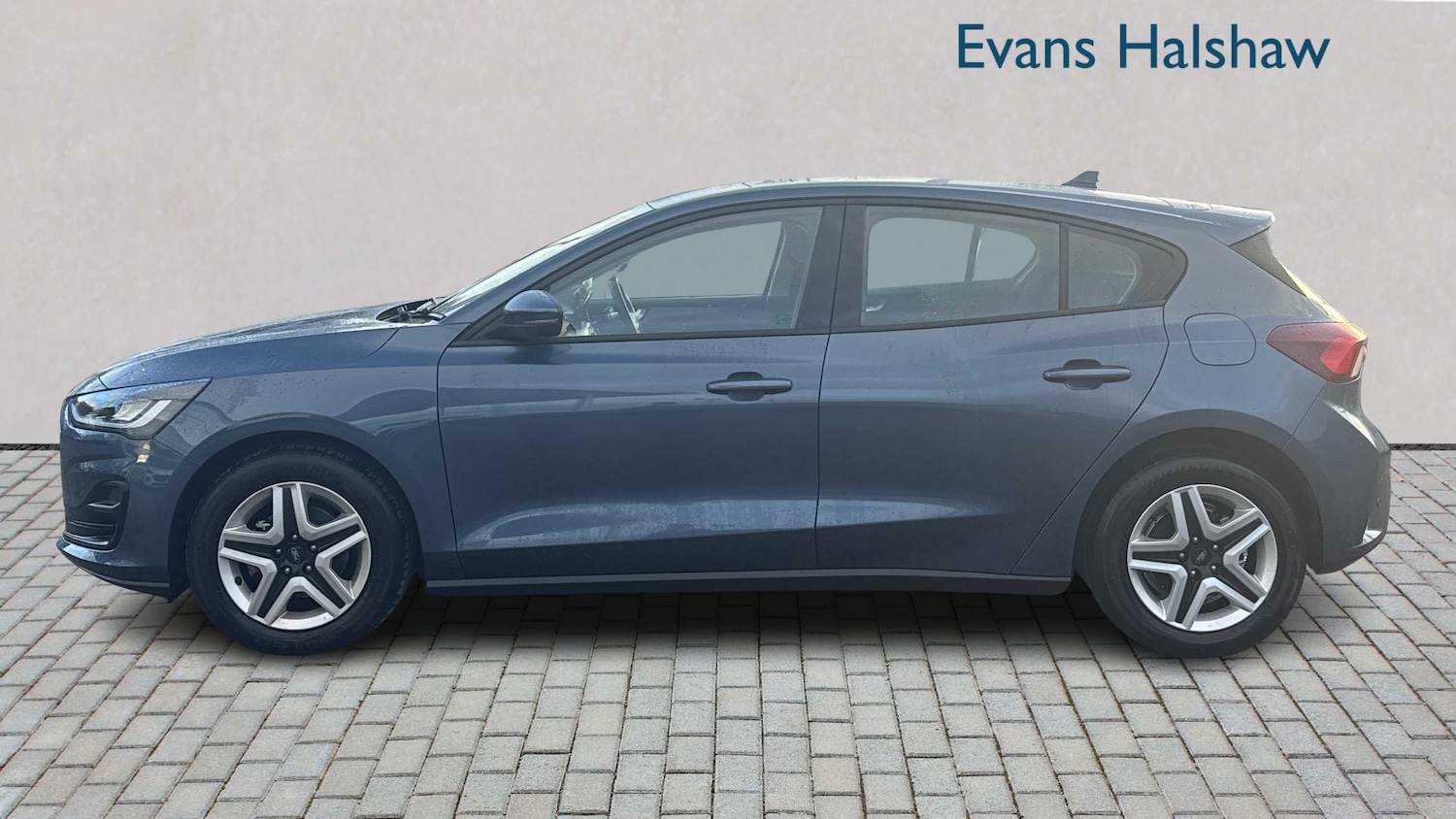 Used Ford Focus 2023 for sale - 76916151: Photo 4