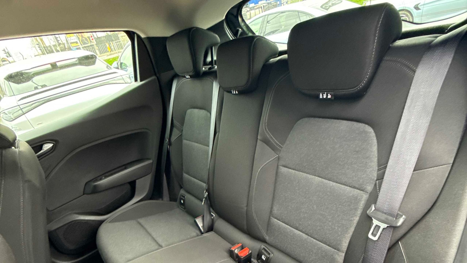 Used Renault Clio 2023 for sale - 77996130: Photo 10