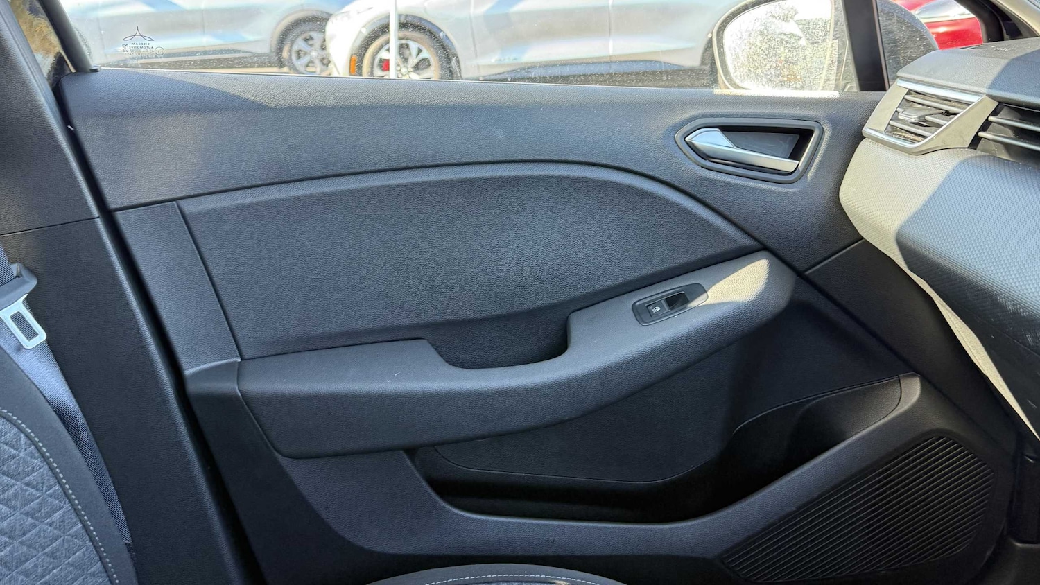 Used Renault Clio 2023 for sale - 77996130: Photo 15