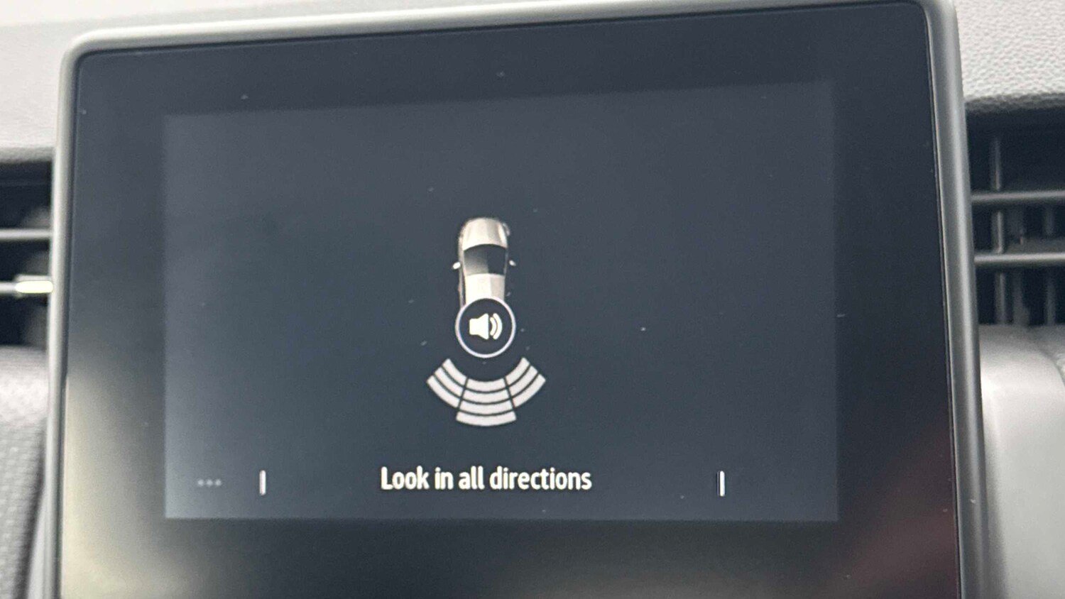 Used Renault Clio 2023 for sale - 77996130: Photo 18