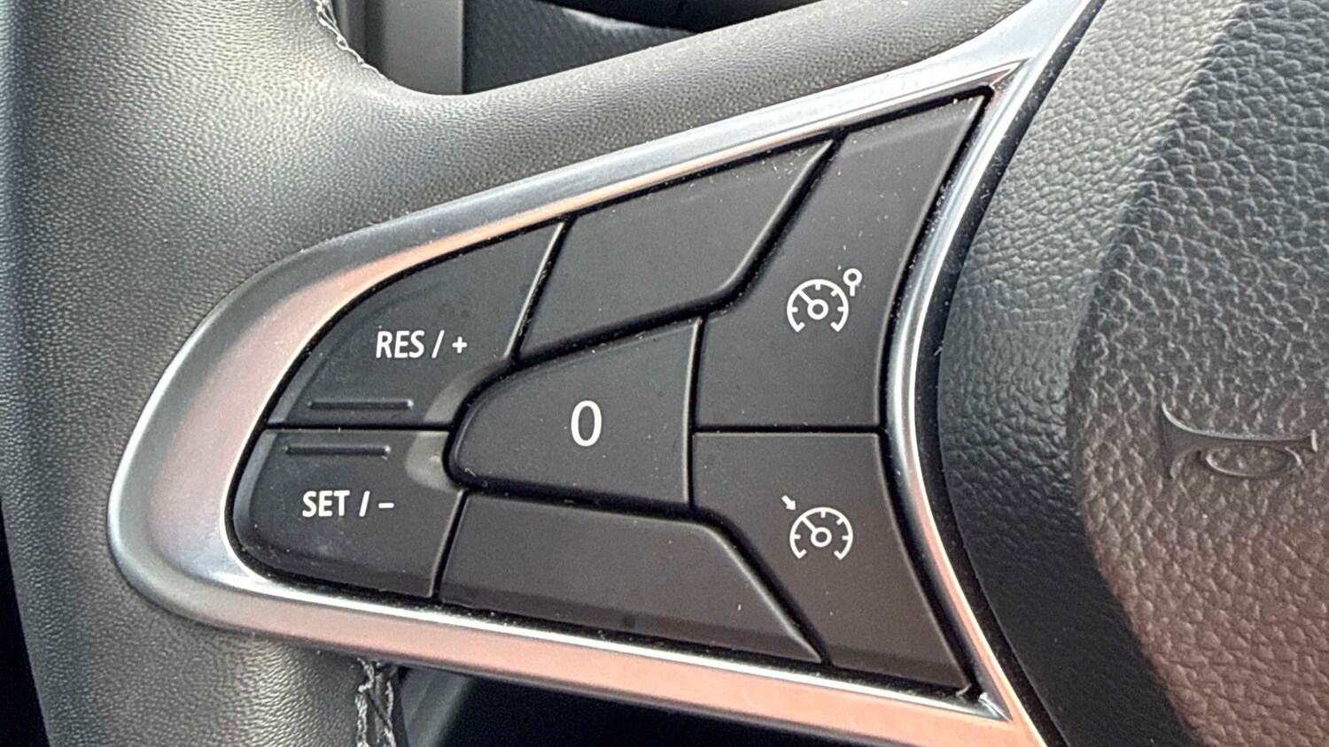 Used Renault Clio 2023 for sale - 77996130: Photo 20