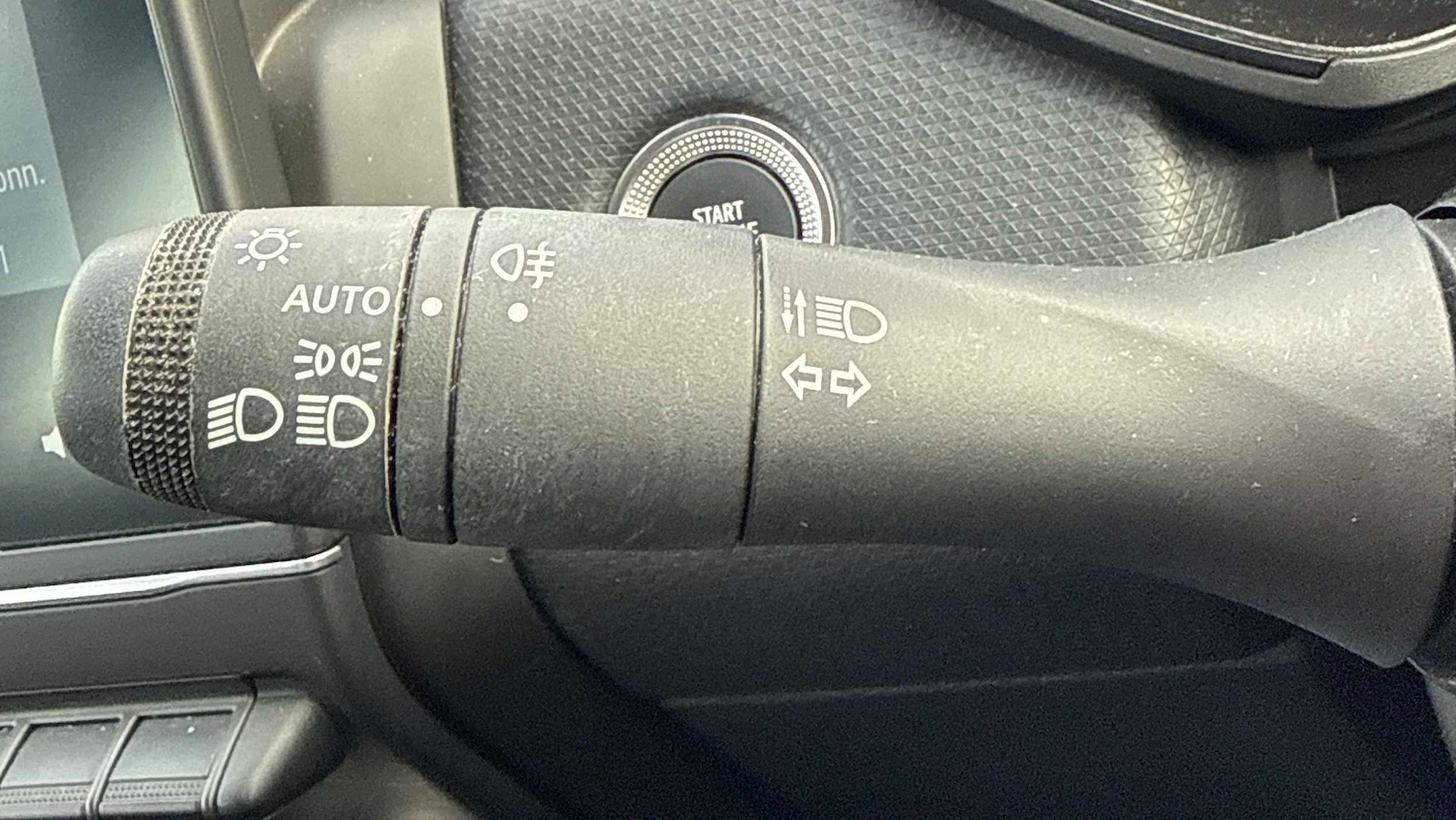 Used Renault Clio 2023 for sale - 77996130: Photo 21